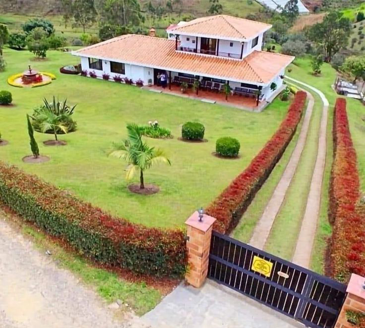 Housing pathway
